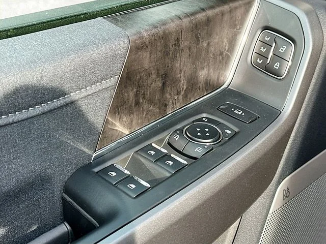 New 2026 Gray Metallic Ford Lariat image 13