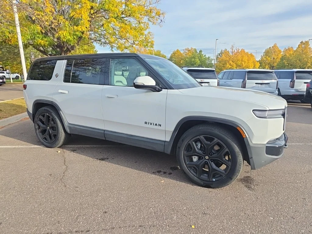 Used 2025 Glacier White Rivian Adventure Dual Motor Max Pack image 20