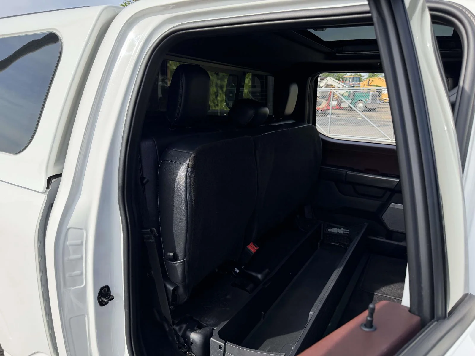 Used 2023 White Ford Lariat image 12