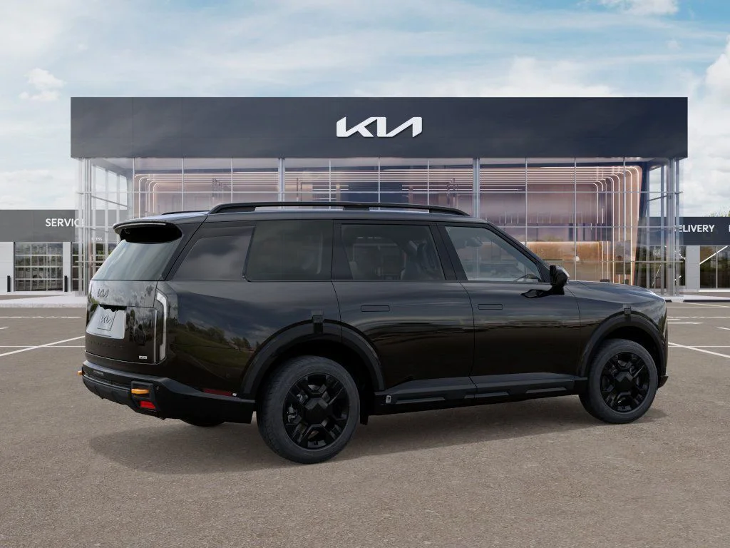 New 2027 Ebony Black Kia X-Pro SX-Prestige image 5