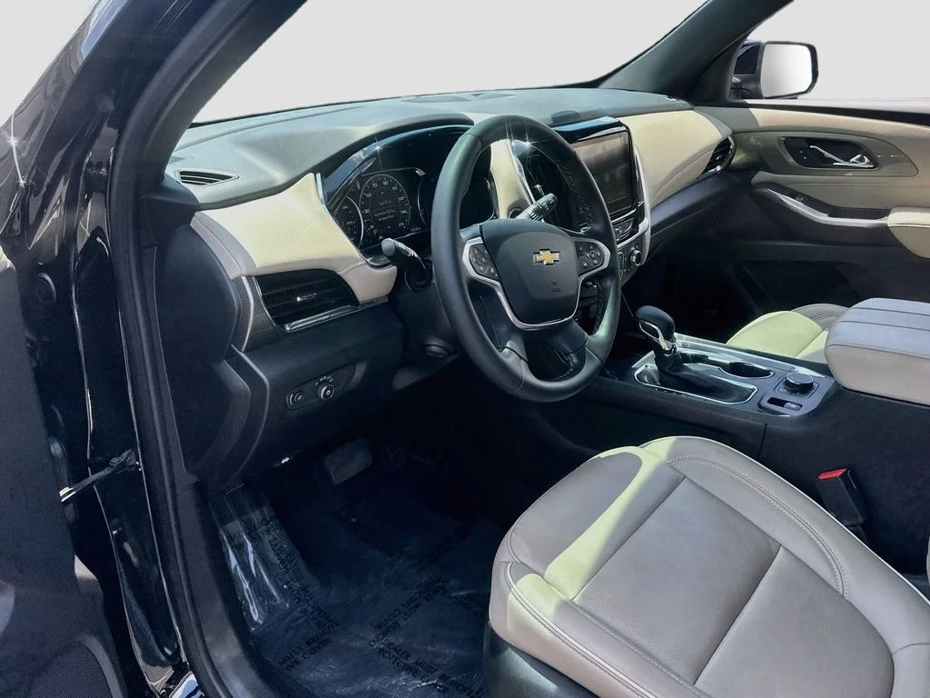 Used 2023 Black Chevrolet Premier image 9