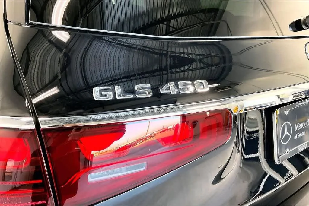 Certified Used 2026  Mercedes-Benz GLS 450 image 9