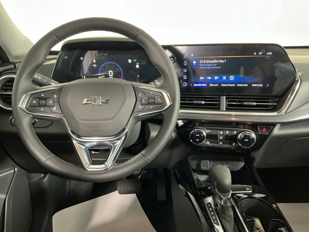 New 2026 Green Chevrolet ACTIV image 17