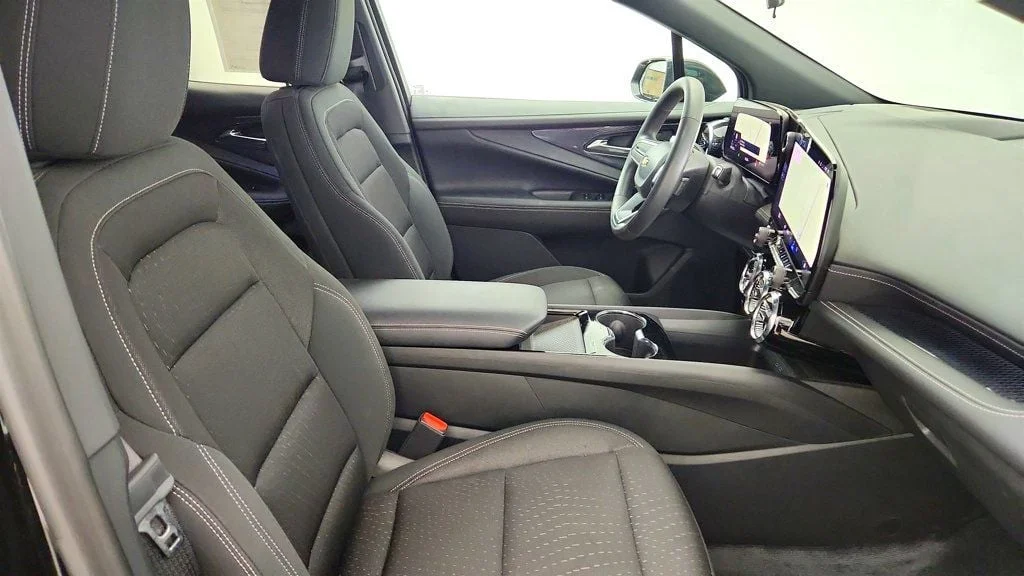Used 2025 Black Chevrolet FWD 4dr LT image 22