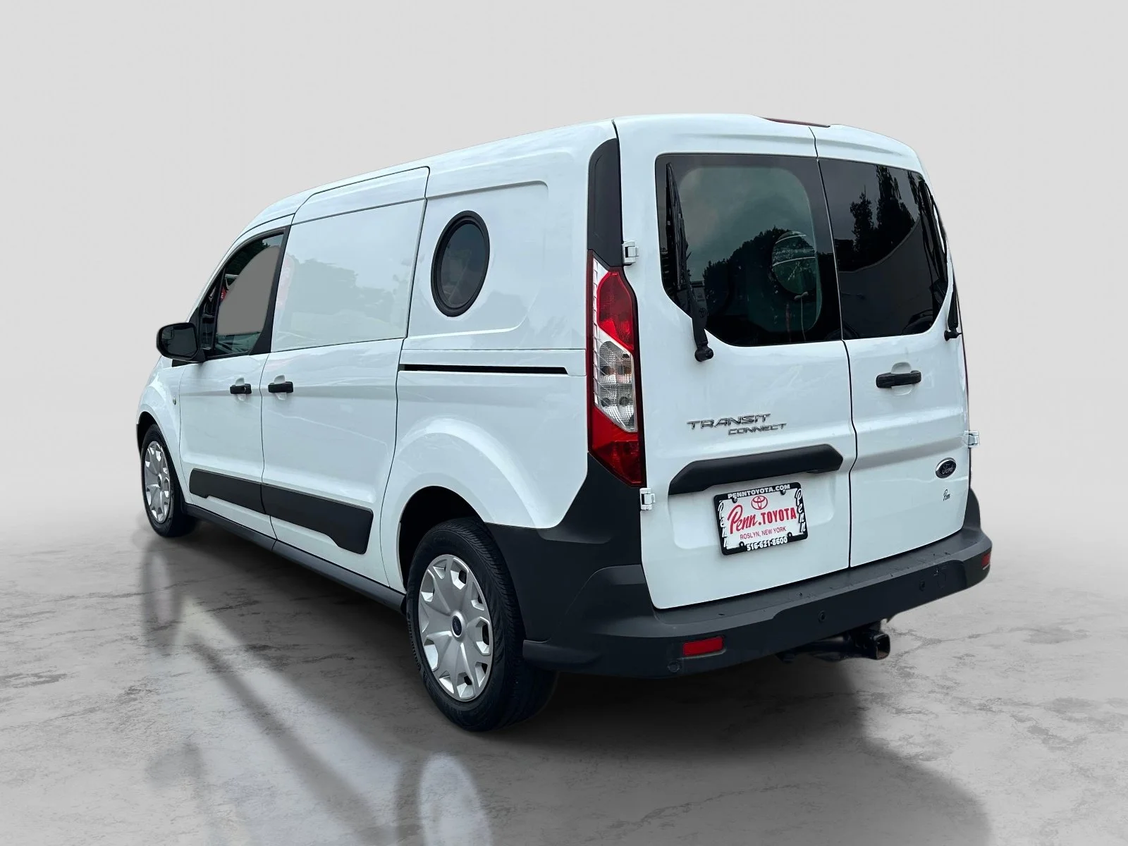 Used 2016 White Ford XL image 6