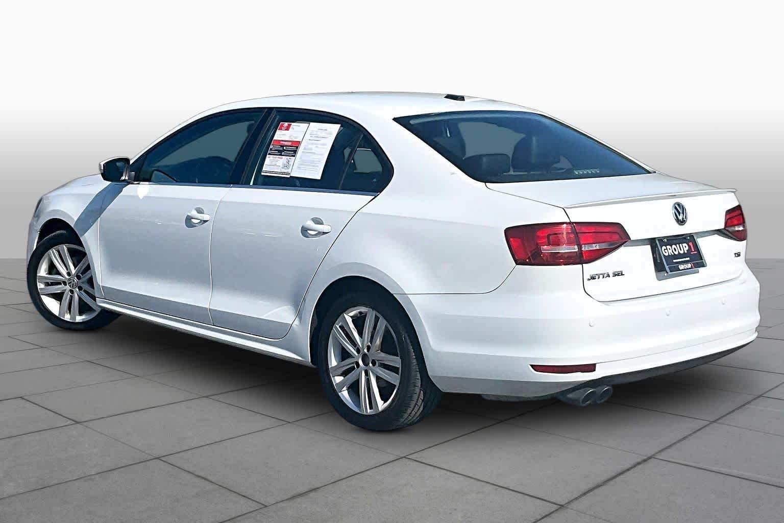 Used 2015  Volkswagen 1.8T SEL image 12