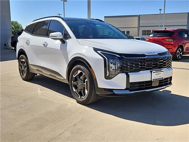 Used 2026 Glacial White KIA SX Front-Wheel Drive image 4