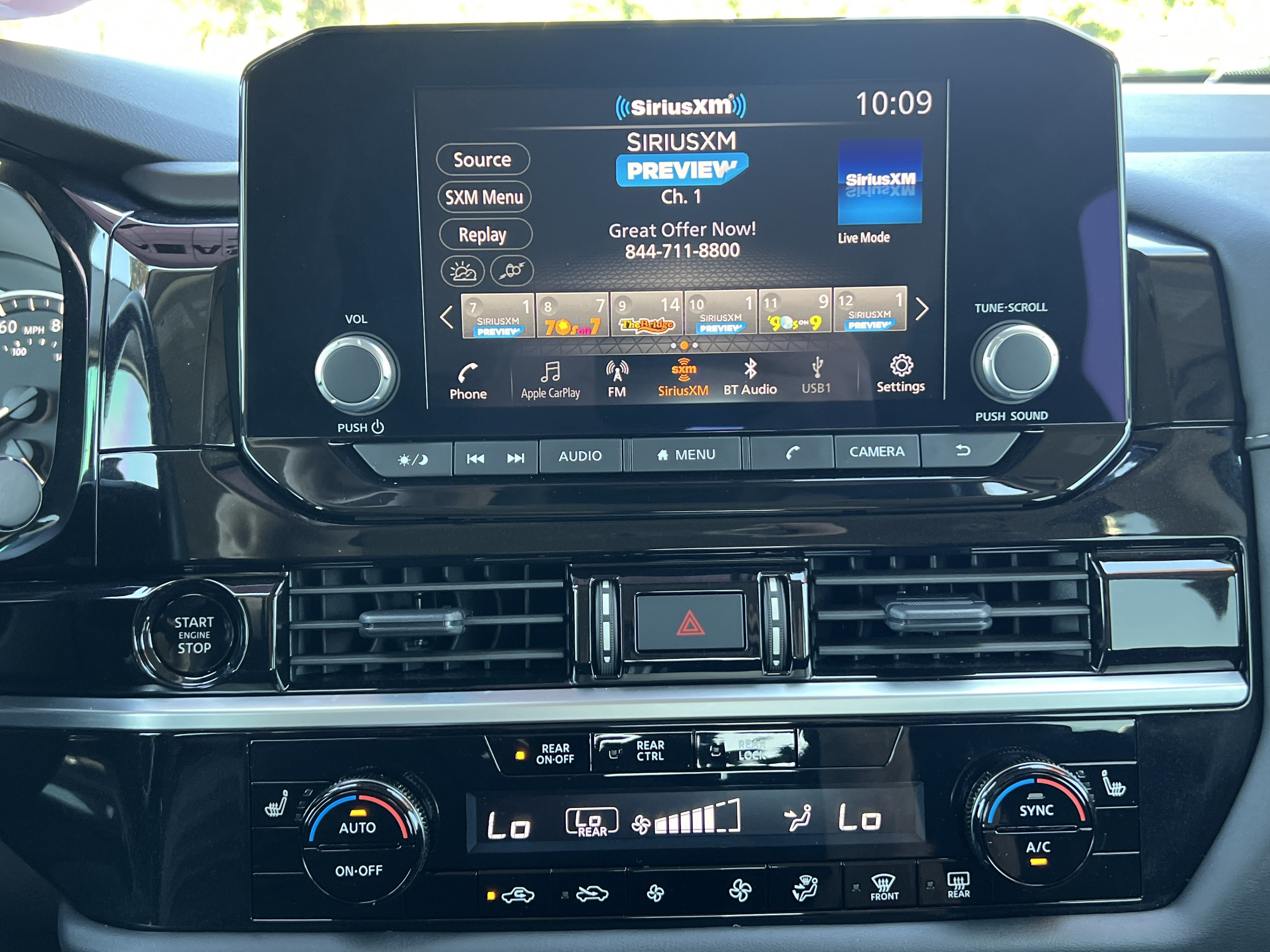 Used 2025 Deep Ocean Blue Pearl Nissan SV image 23