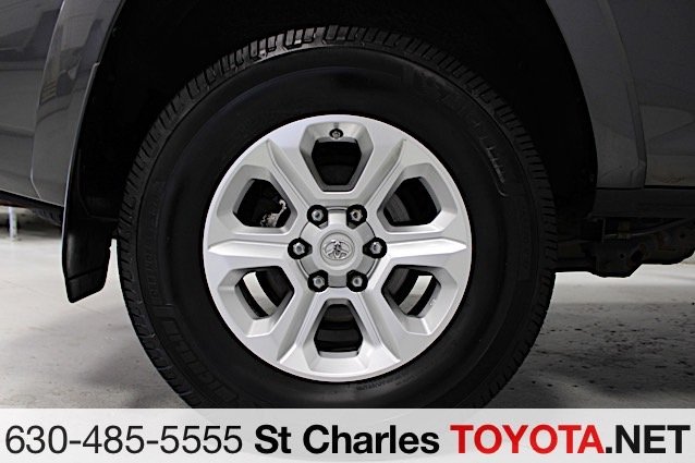 Used 2015 Gray Toyota SR5 image 25
