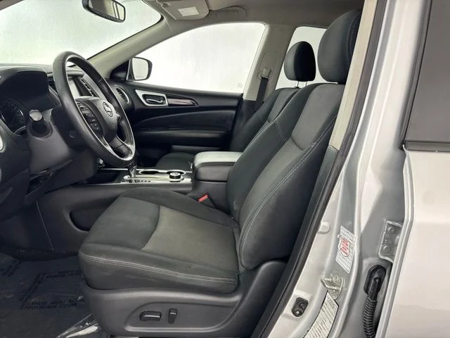 Used 2019 Silver Nissan SV image 21