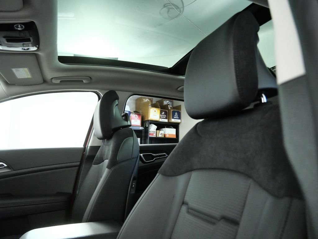 Used 2026 Red Kia SX-Prestige image 14