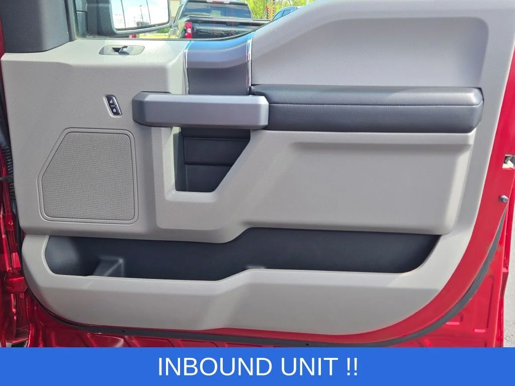 Used 2016 Red Ford XLT image 8