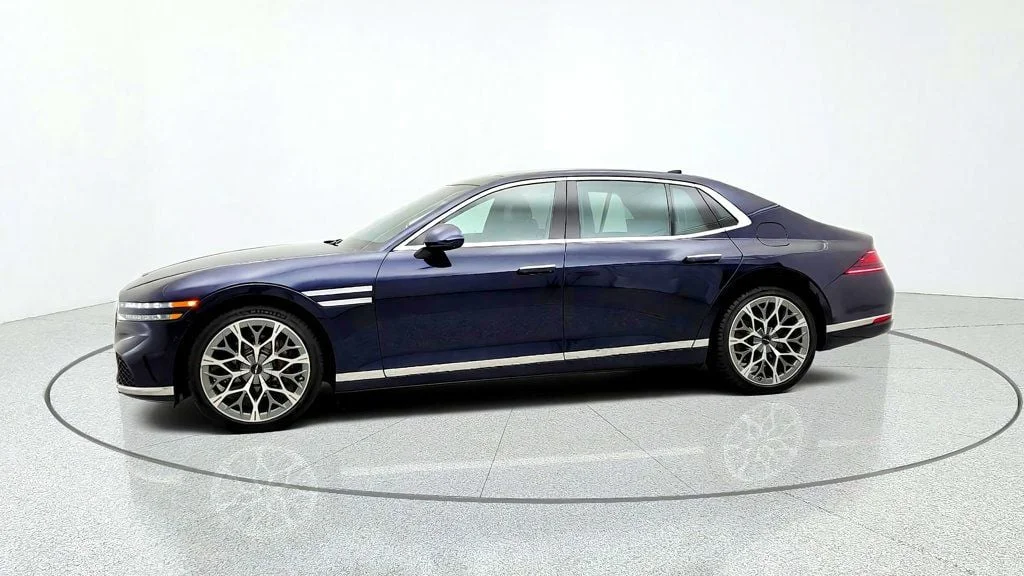 Used 2023 Capri Blue Genesis 3.5T e-SC AWD image 8