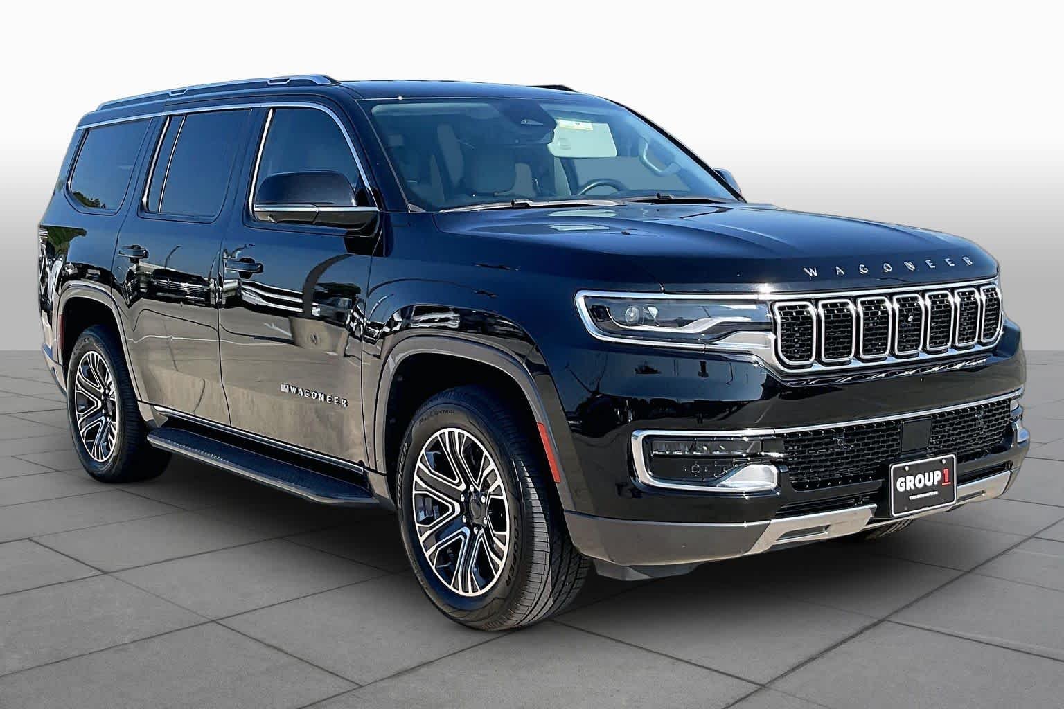 Used 2022 Diamond Black Crystal Pearlcoat Jeep Series III image 3