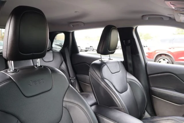 Used 2020 Green Jeep Limited image 18