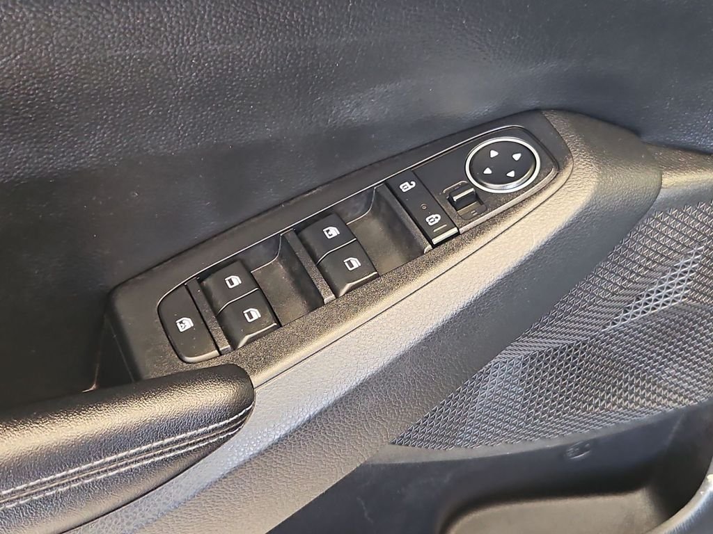 2021 Kia Seltos S - Photo 11
