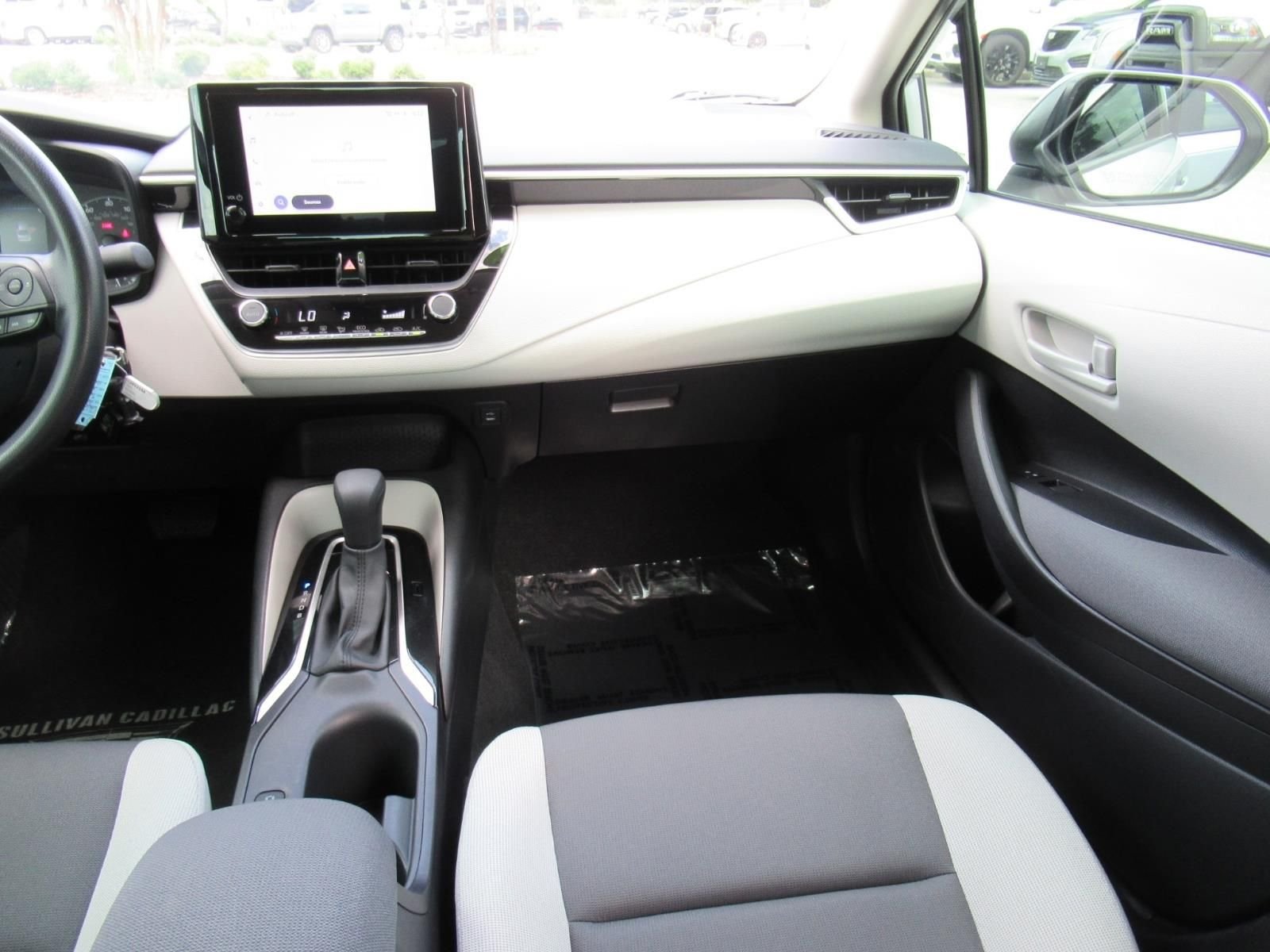 Used 2025 Silver Toyota LE image 14