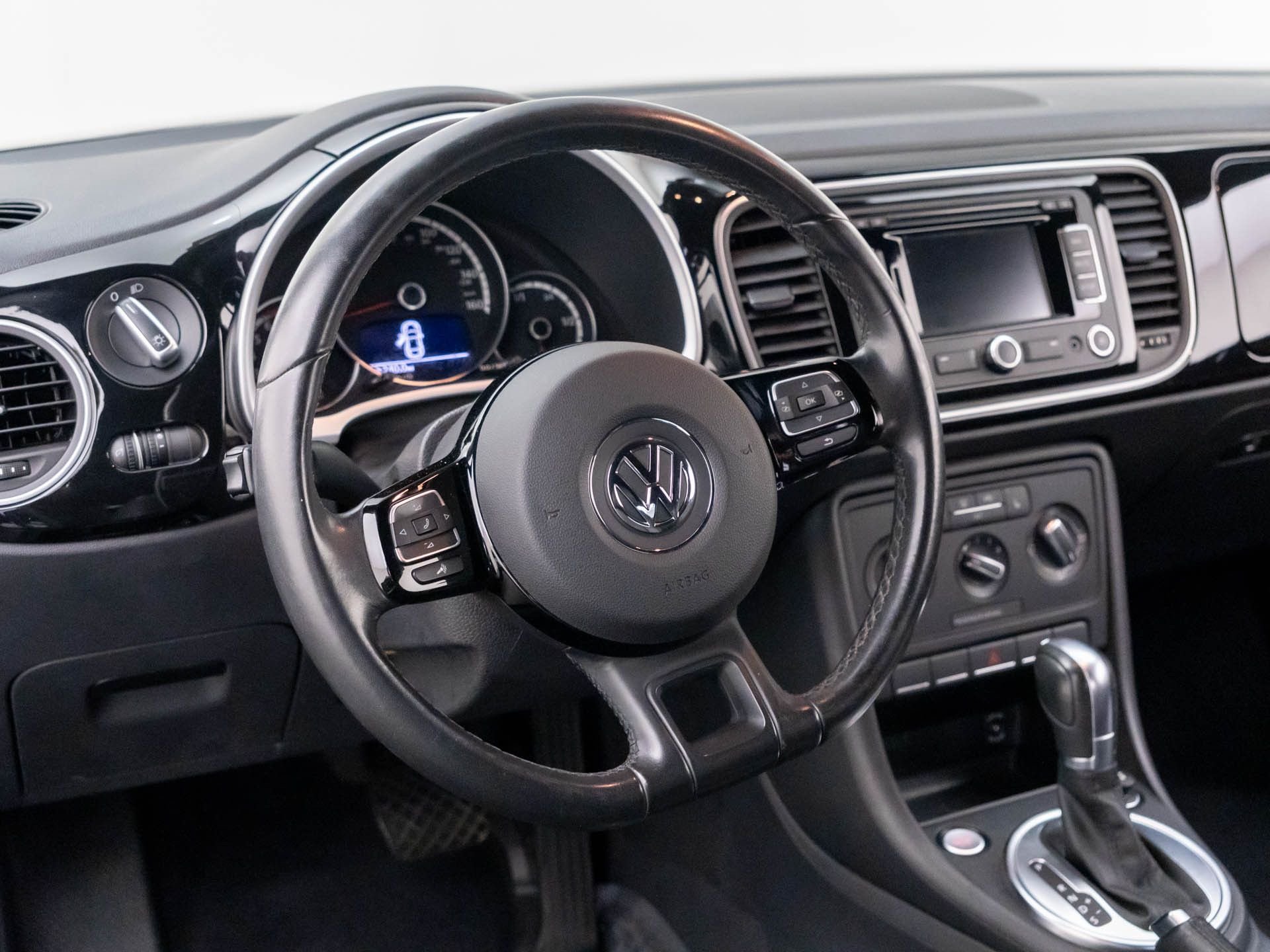 Used 2015 Black Volkswagen 1.8T image 11