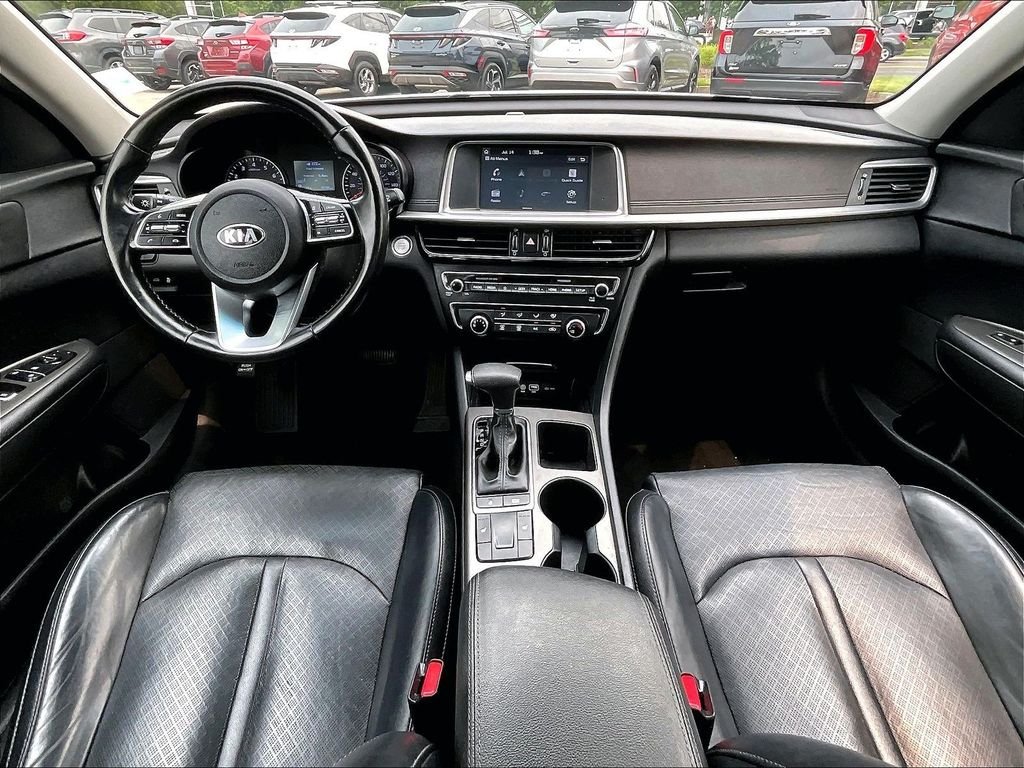 Used 2020 Silver Kia SE image 21