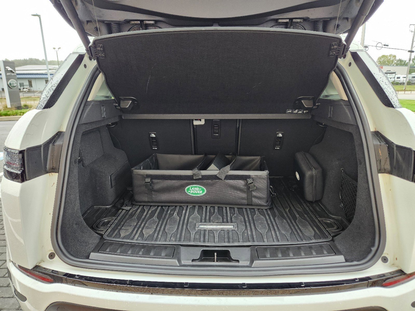 Certified Used 2024 Fuji White Land Rover S image 8