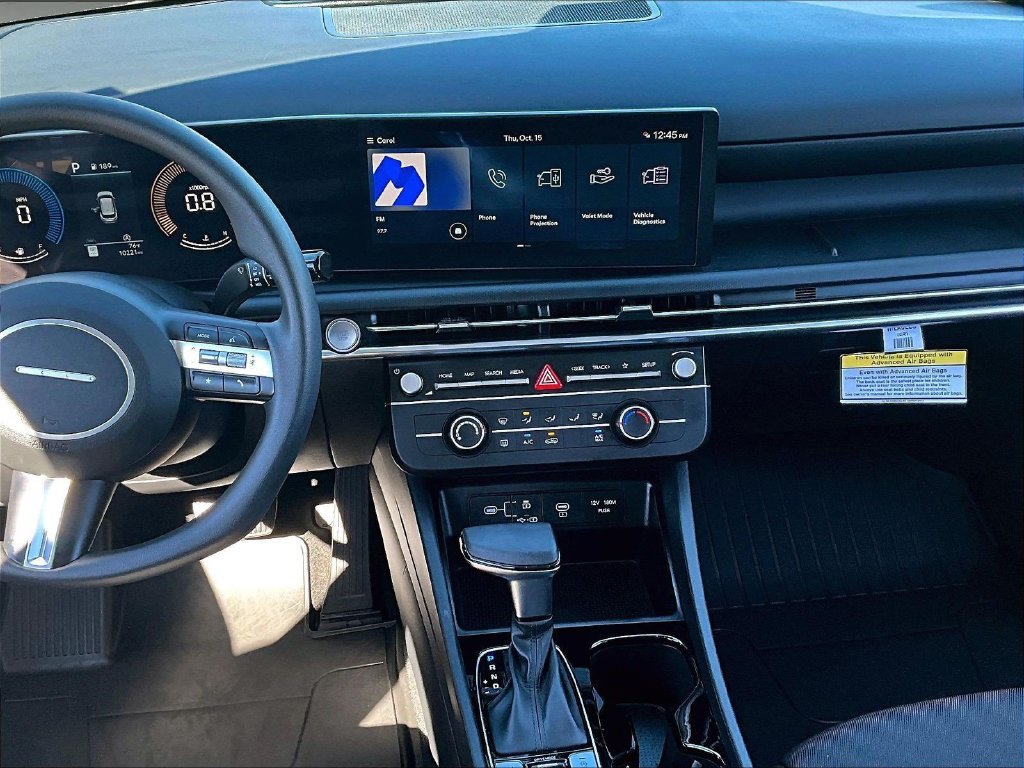 Used 2025 Silver Hyundai SE image 18