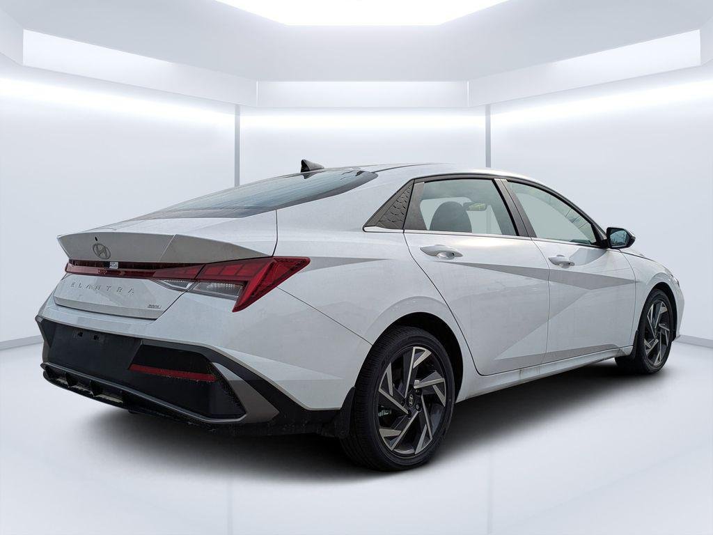 New 2025 White Hyundai Limited image 3