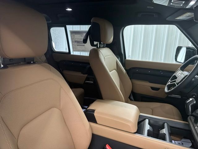 New 2026 Santorini Black Land Rover X-Dynamic SE image 23