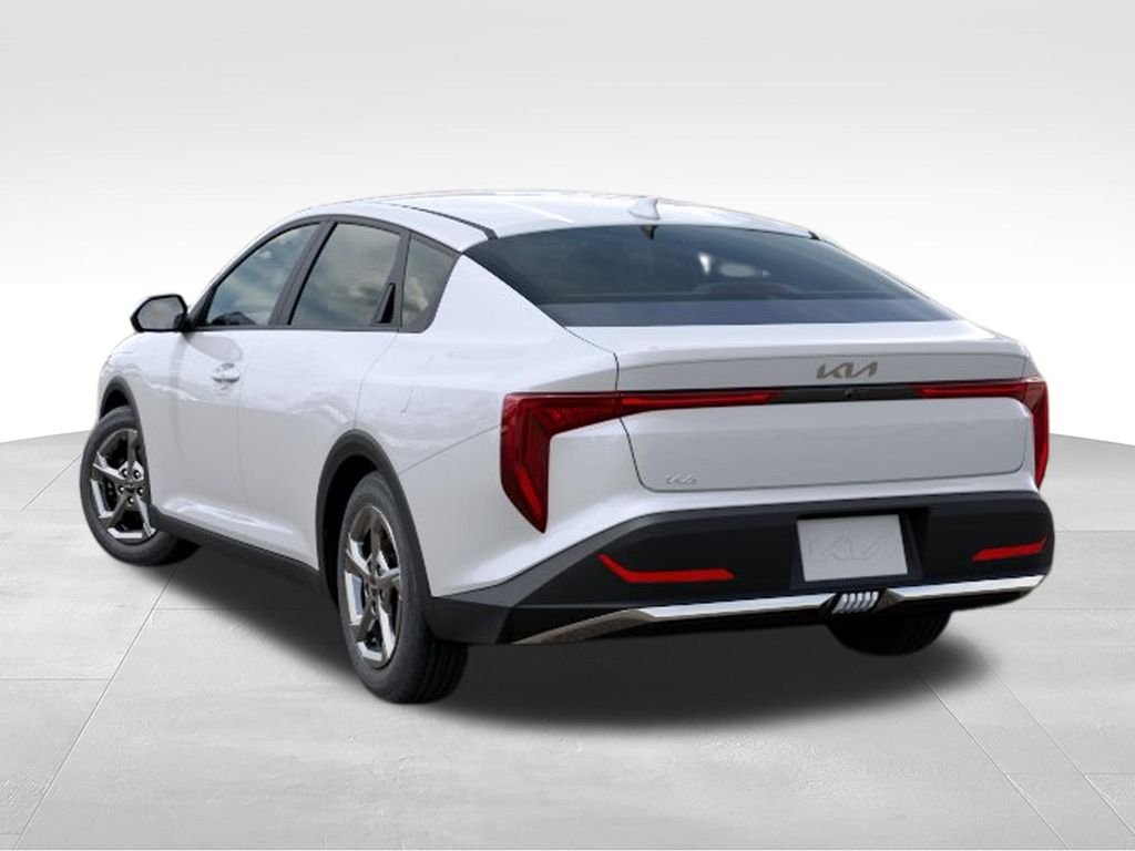 New 2026 Snow White Pearl Kia LXS image 4
