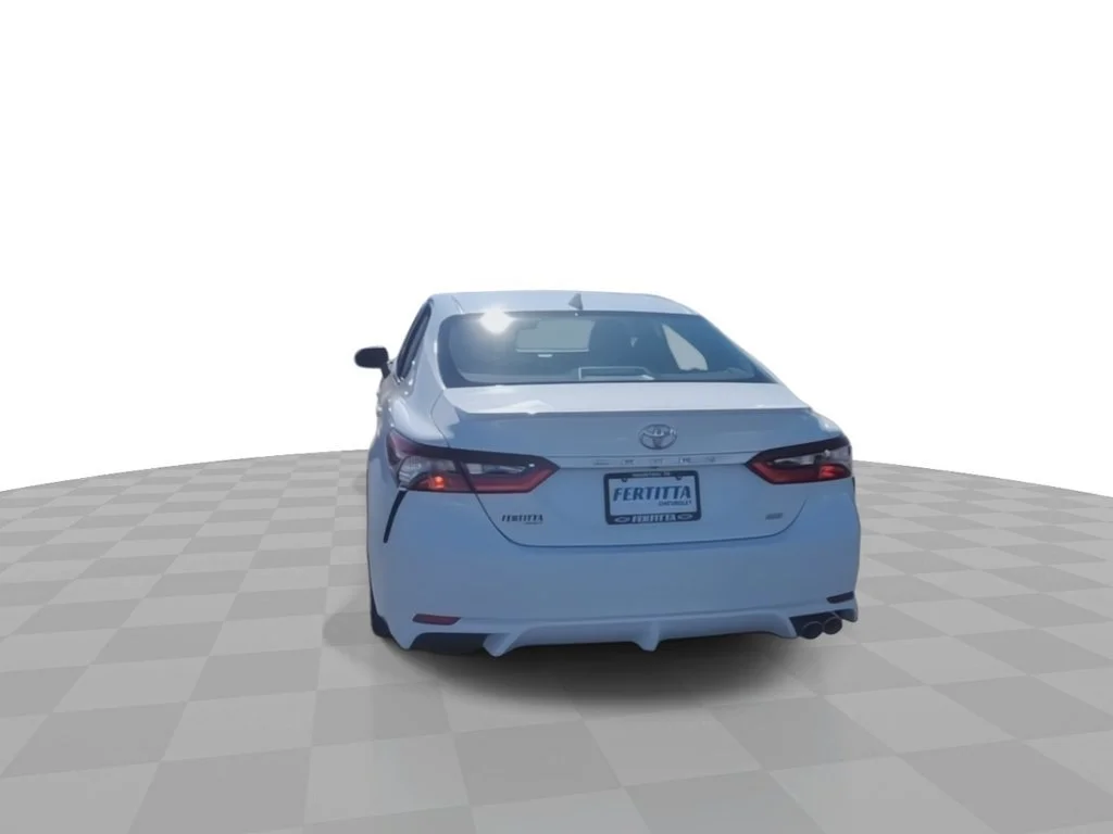 2024 Toyota Camry SE - Photo 7