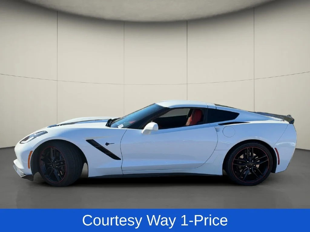 Used 2019 White Chevrolet Stingray Z51 image 5