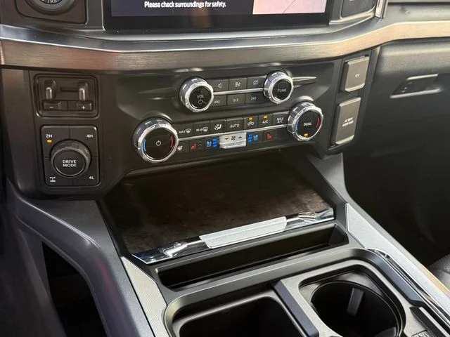 Used 2024 White Metallic Ford Lariat image 23
