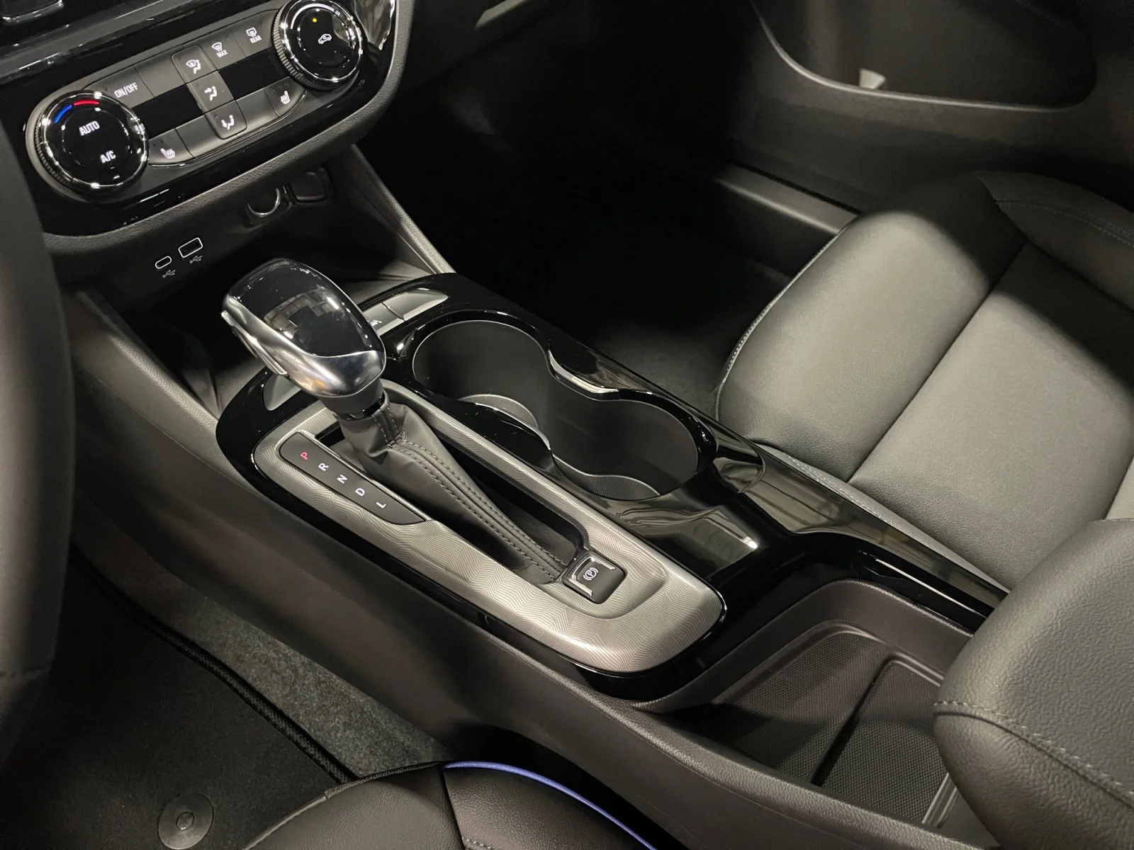 New 2026 Ebony Twilight Metallic Buick Sport Touring image 17