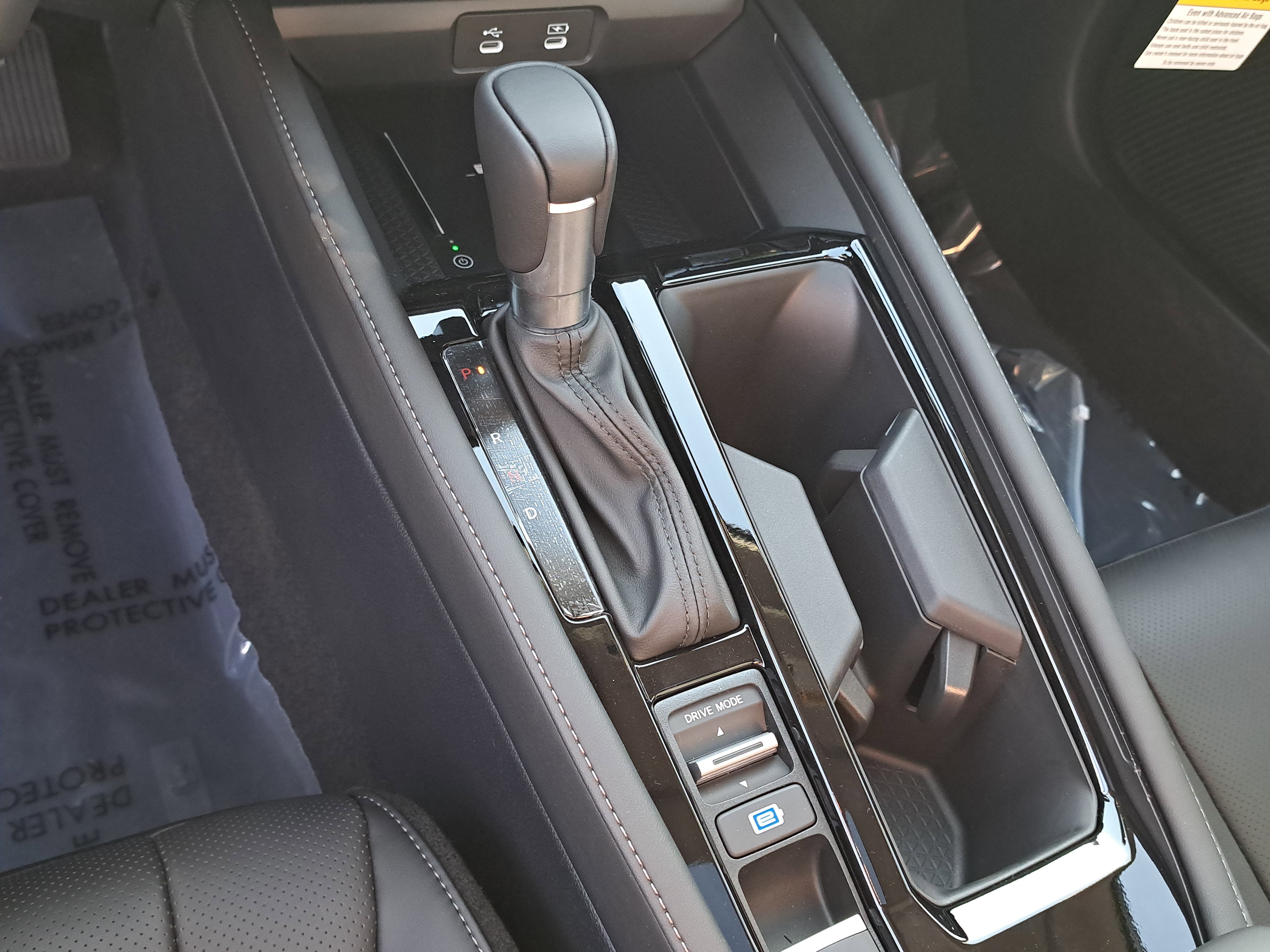 New 2026 Urban Gray Pearl Honda Touring image 30