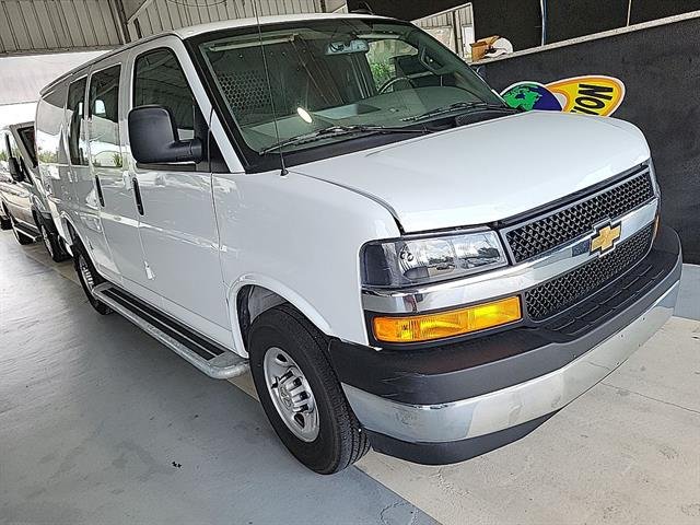 2025 Chevrolet Express Cargo WT