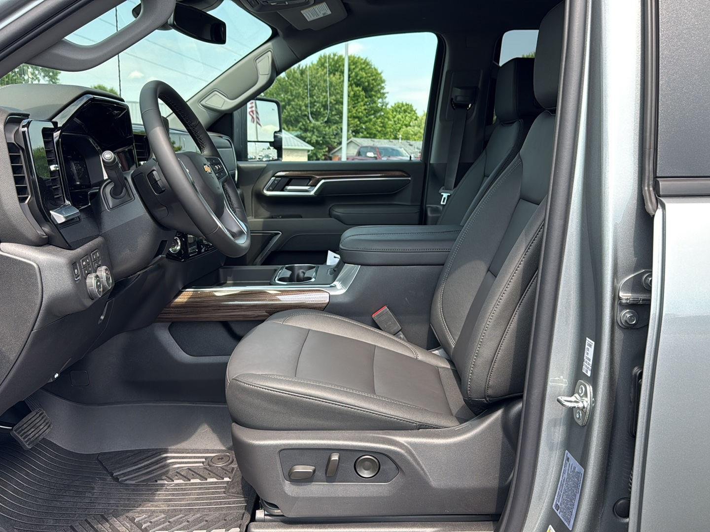 2026 Chevrolet Silverado 2500 HD LT - Photo 10