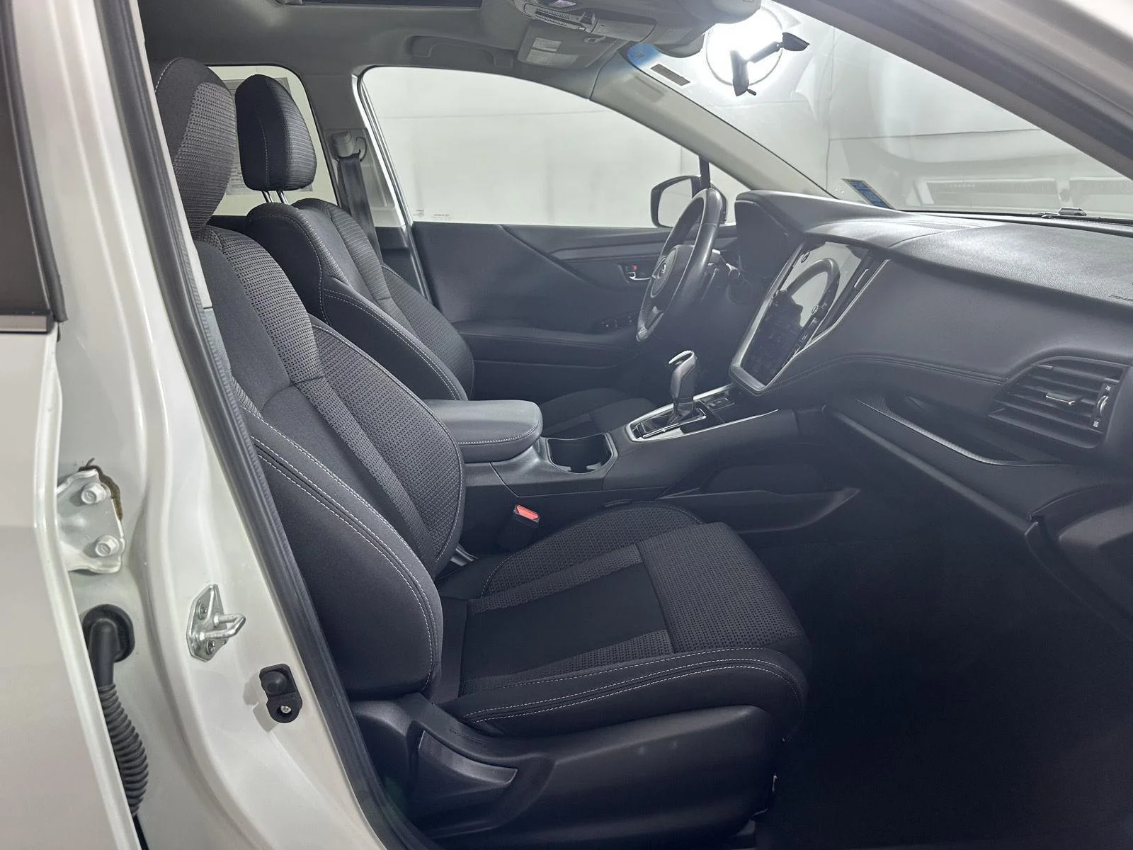 Used 2021  Subaru  image 27
