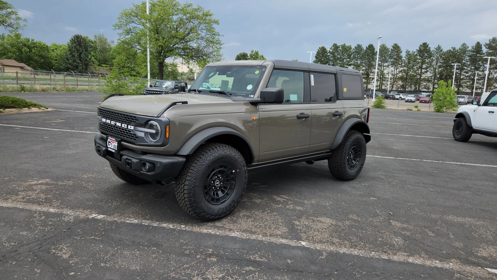 New 2026 Marsh Gray Ford Badlands image 3