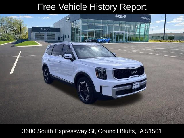 Used 2025 White Kia EX image 3