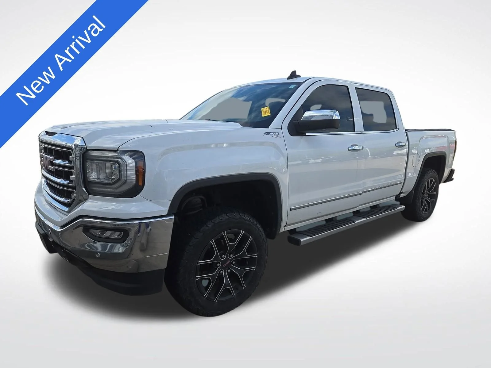 2018 GMC Sierra 4WD Crew Cab Short Box SLT's photo