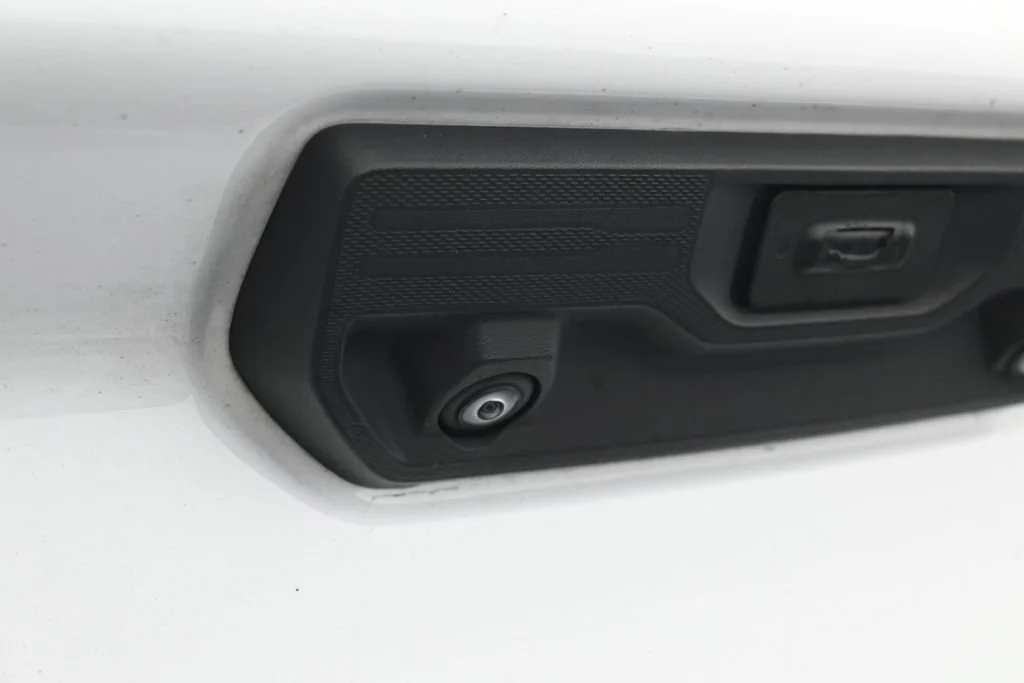 Used 2023 Summit White Chevrolet LT image 34