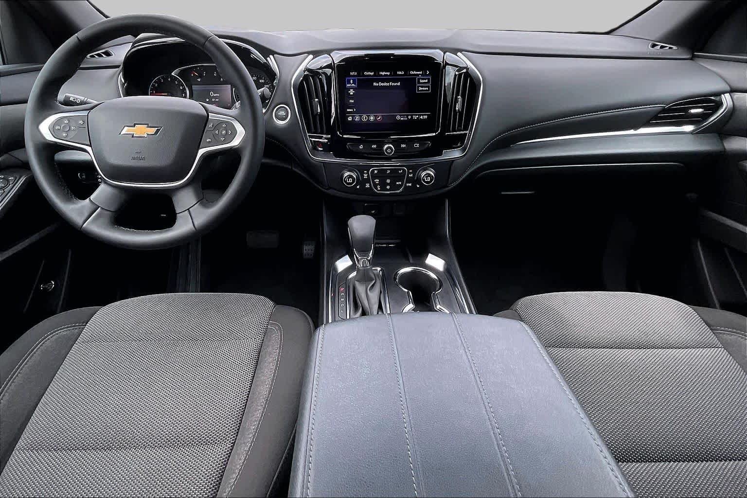 Used 2023 Summit White Chevrolet LT Cloth image 14