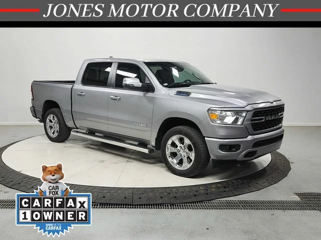 2024 RAM 1500 Big Horn/Lone Star 4x4 Crew Cab 5'7's photo