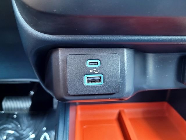 Used 2023 Blue Ford XLT image 17