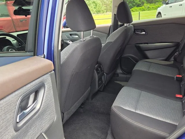Used 2023 Blue Nissan SV image 7