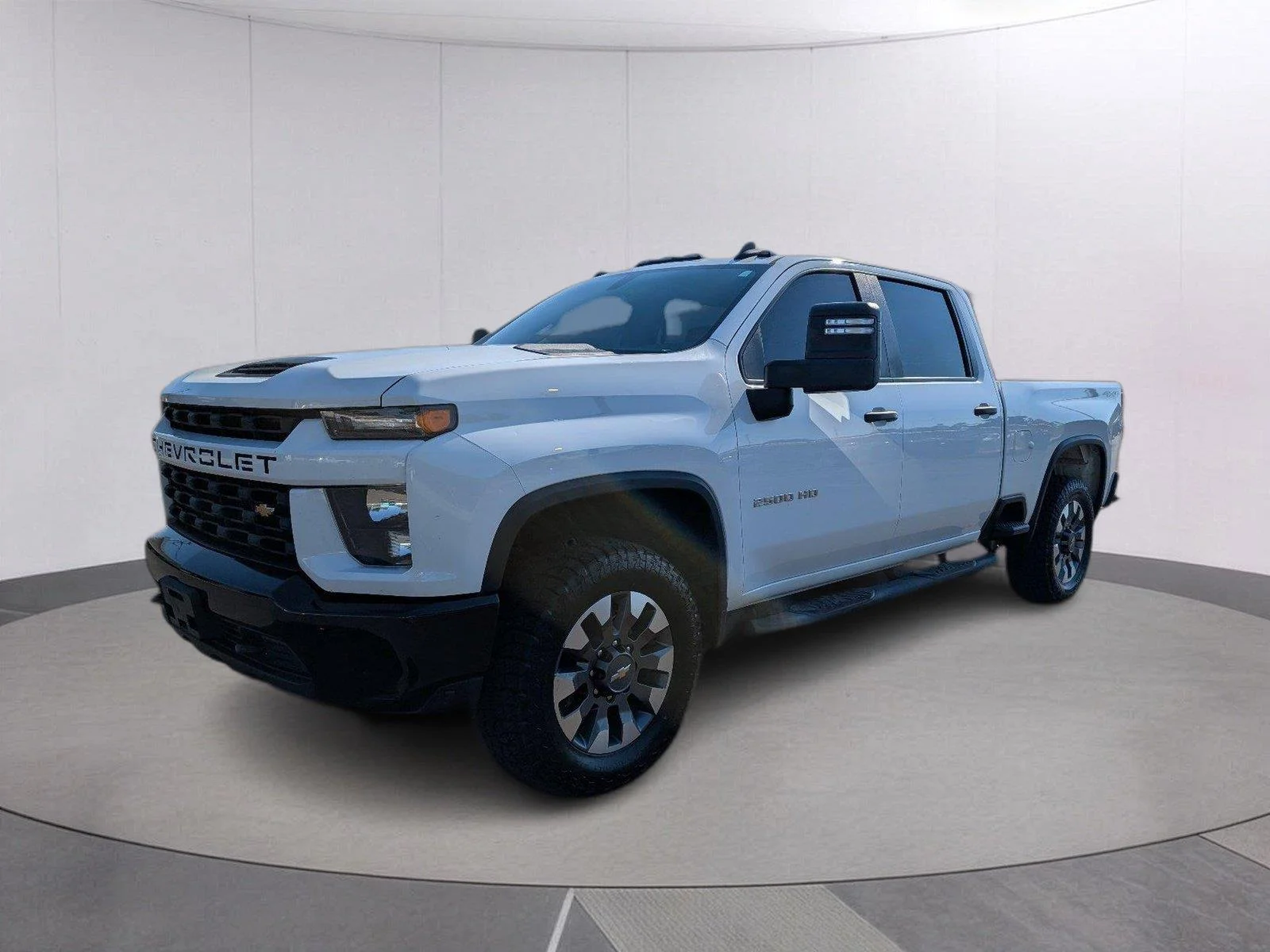 Used 2021 SUMMIT WHITE Chevrolet Custom image 1