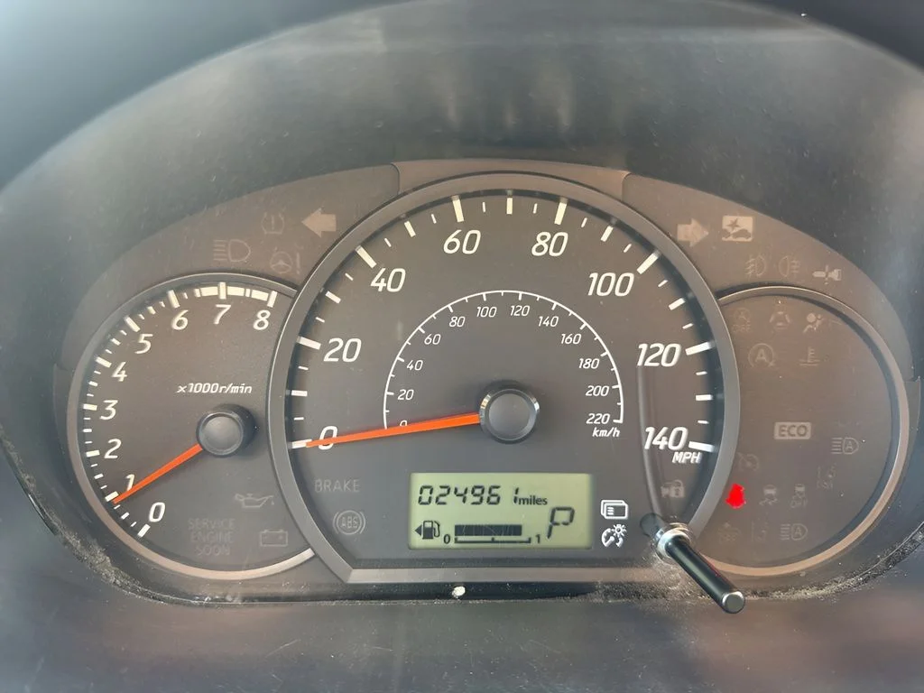 Used 2024 Gray Mitsubishi ES image 16