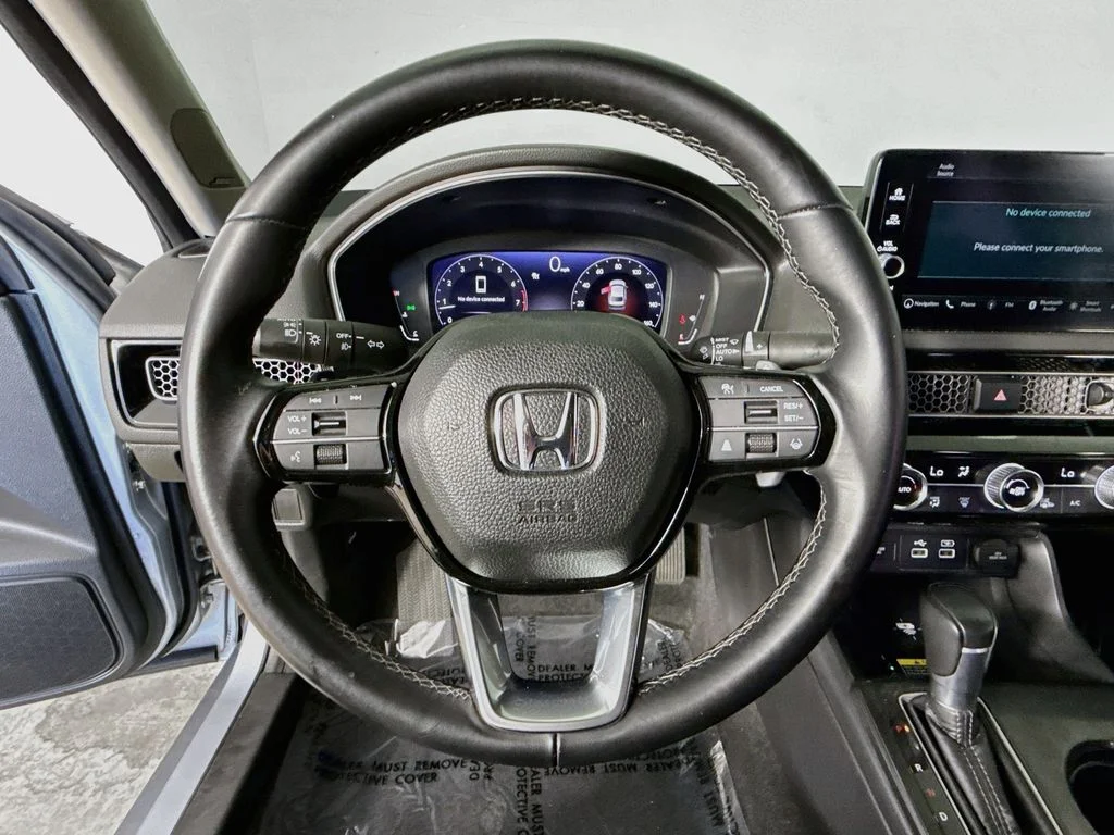 Used 2022  Honda Touring image 11