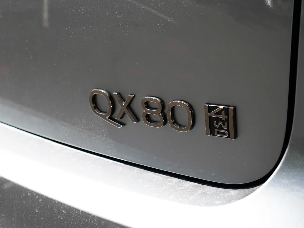 Used 2026 Dynamic Metal/Black Obsidian INFINITI AUTOGRAPH image 9