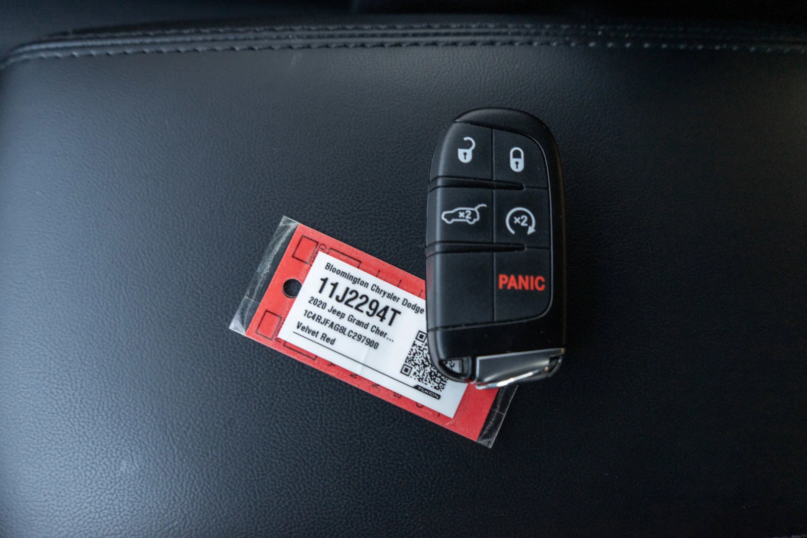 Used 2020 Velvet Red Pearlcoat Jeep Altitude image 30