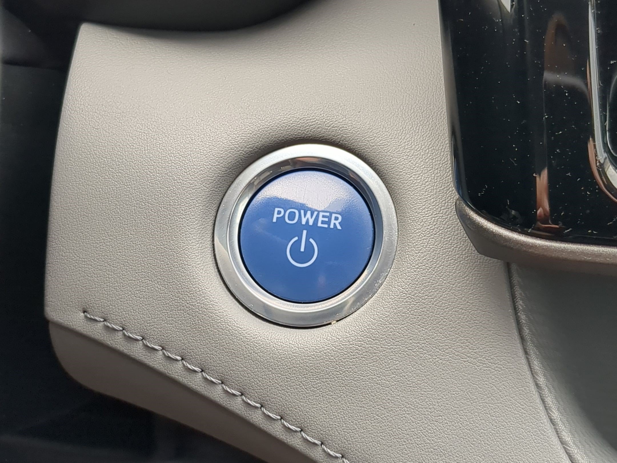 Used 2020 Celestial Silver Metallic Toyota Hybrid XLE image 20